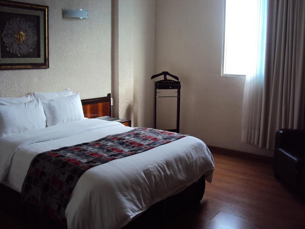 Hotel Trueba Orizaba  Kamer foto